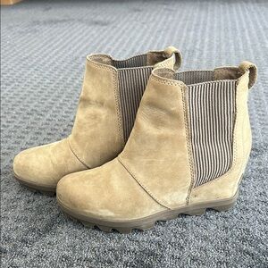 Women's Tan Ankle Boots